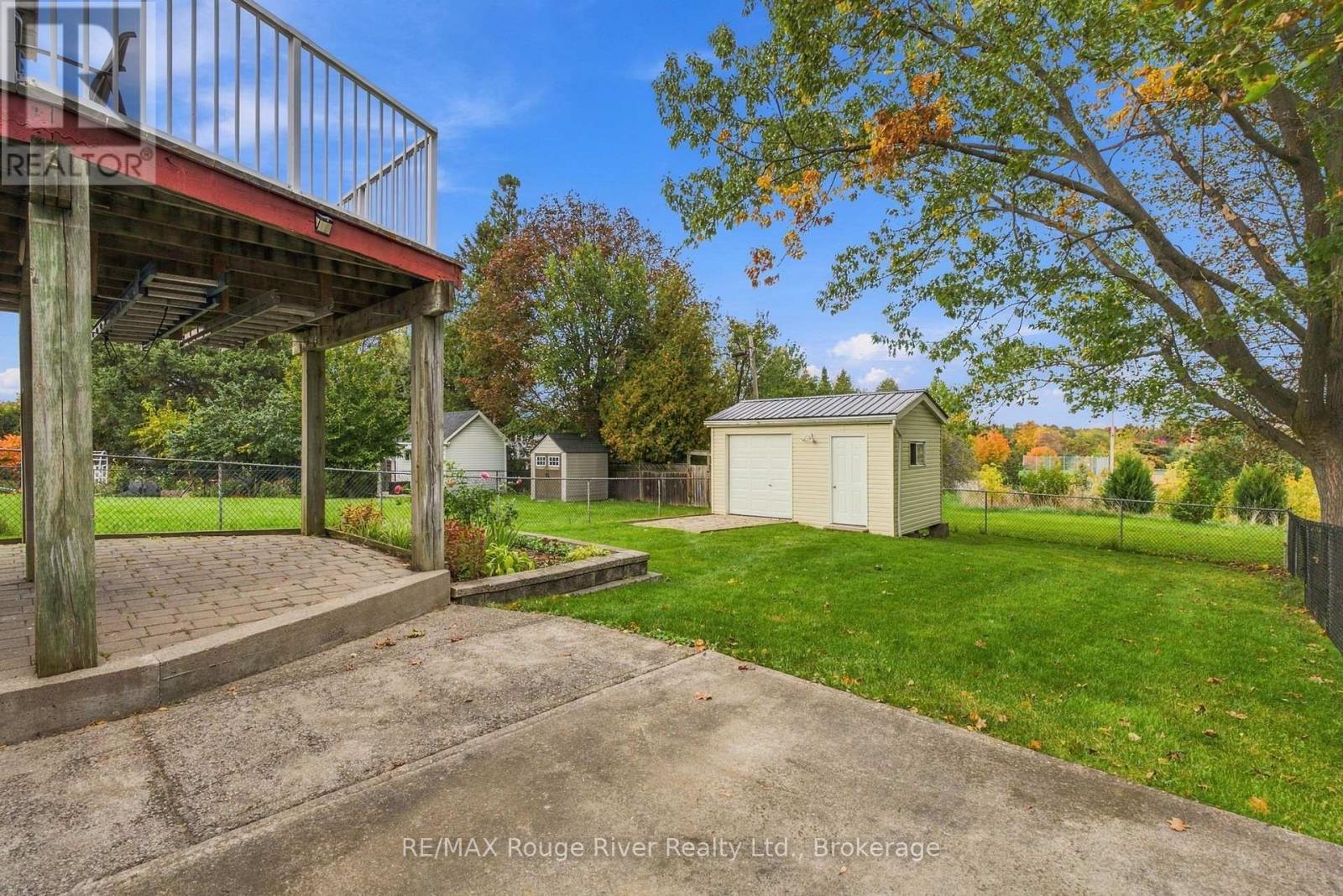 709 Athol Street, Whitby, ON photo 31