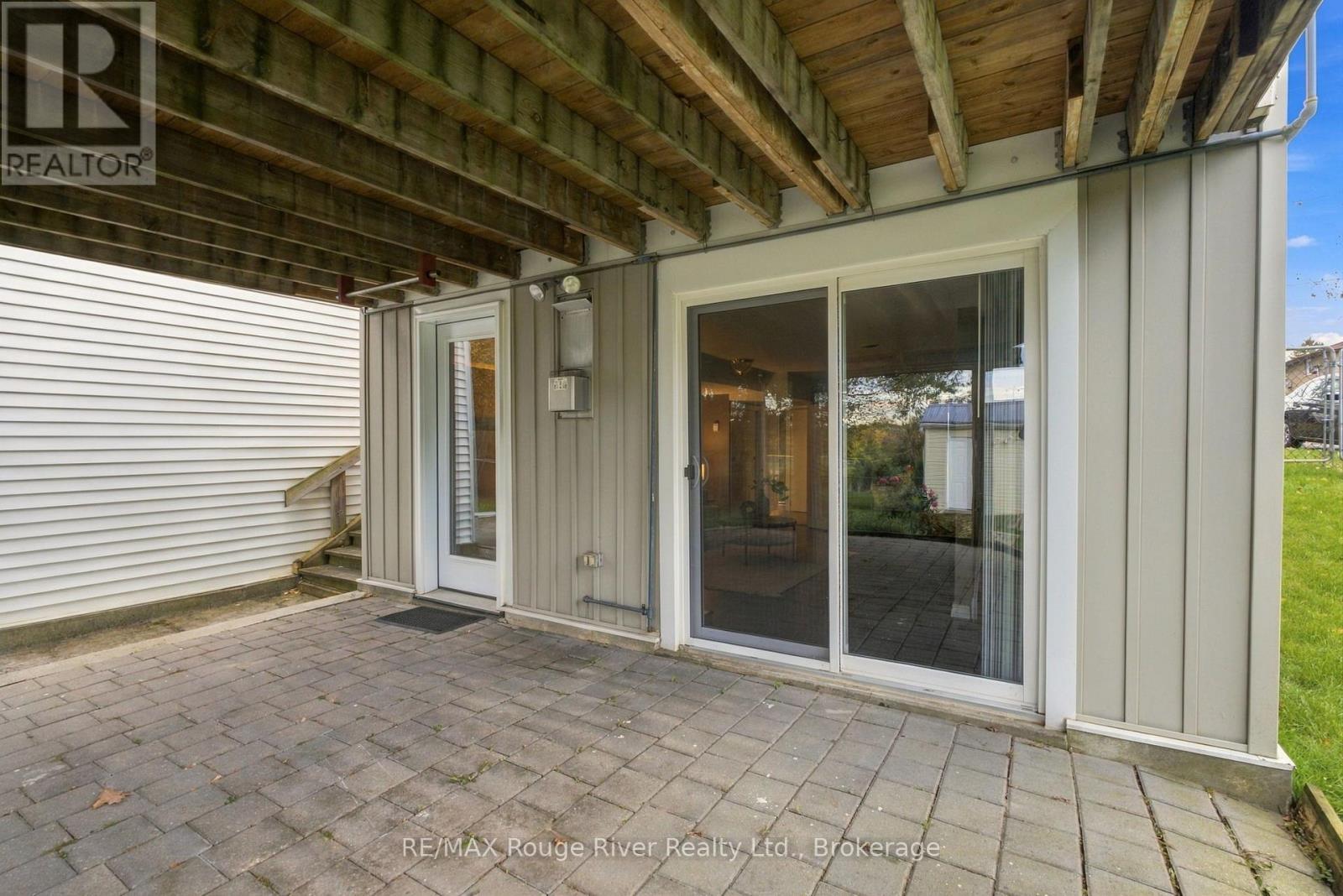 709 Athol Street, Whitby, ON photo 36