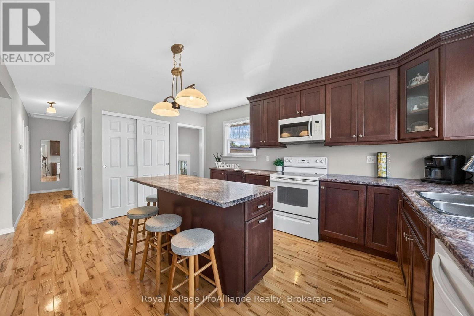 51 Craig Street, Belleville, ON photo 6