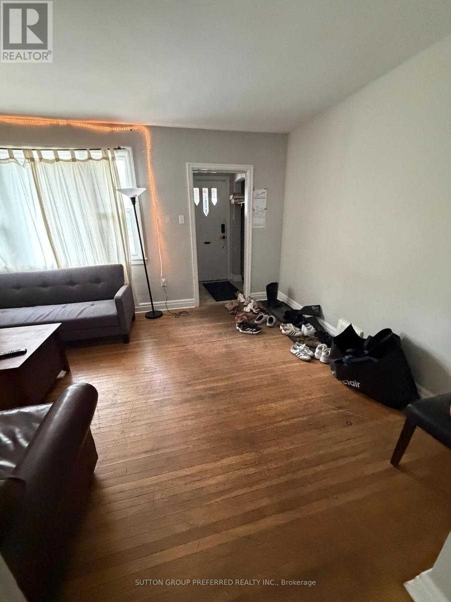 220 Bernard Avenue — photo 16