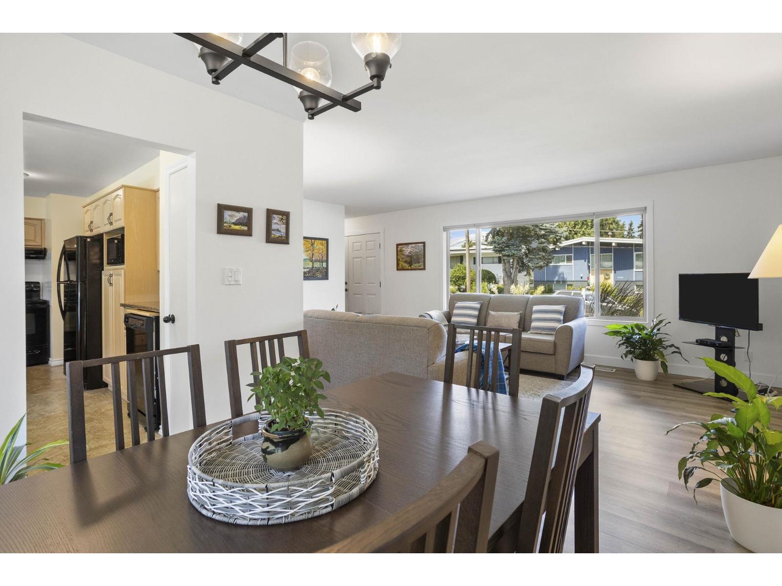 4 Bed, 2 Bath House for Sale in Abbotsford – 33268 SWANSEA AVENUE, Abbotsford – MLS# R3175265 - Image 6