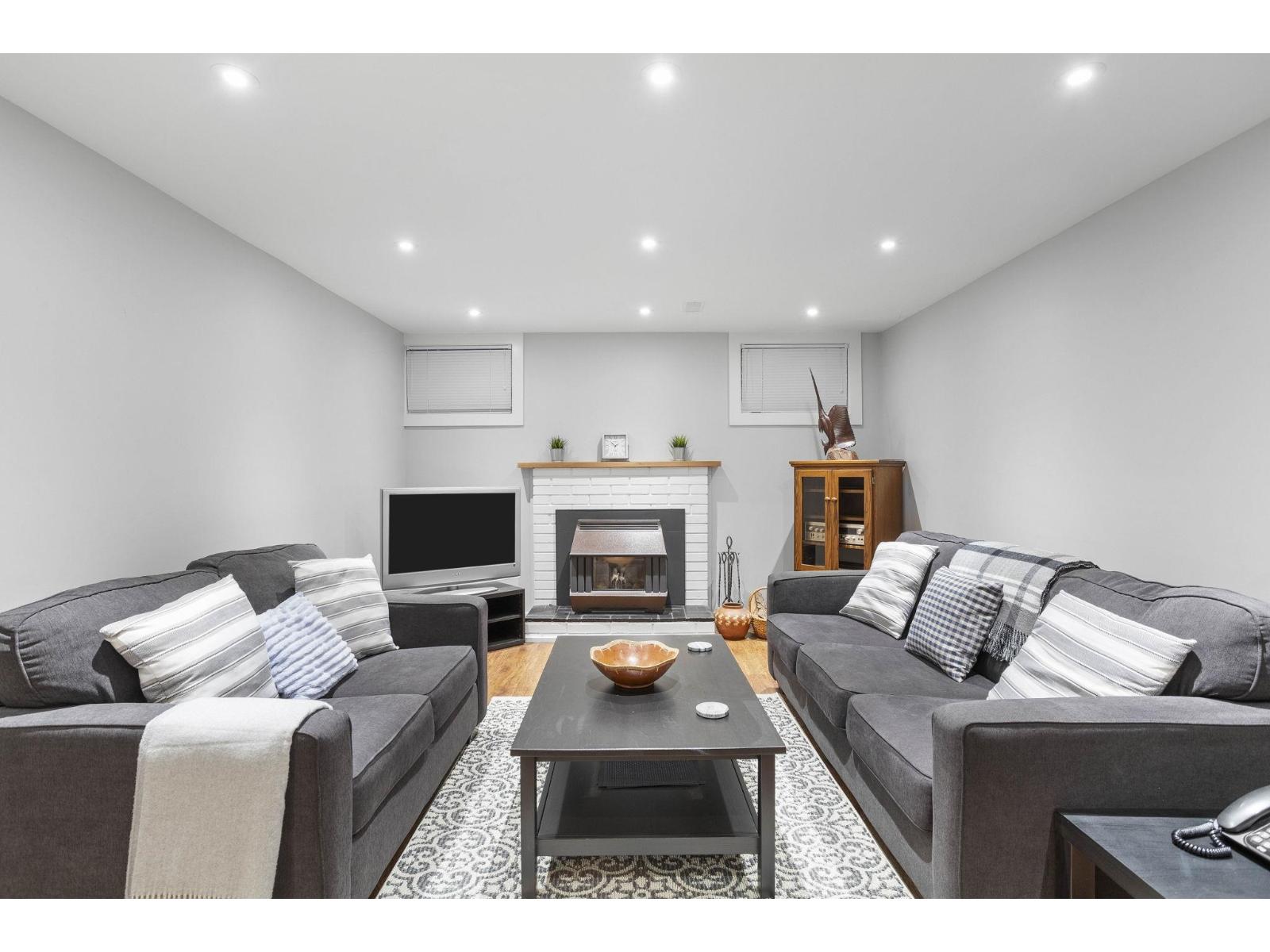 4 Bed, 2 Bath House for Sale in Abbotsford – 33268 SWANSEA AVENUE, Abbotsford – MLS# R3175265 - Image 21