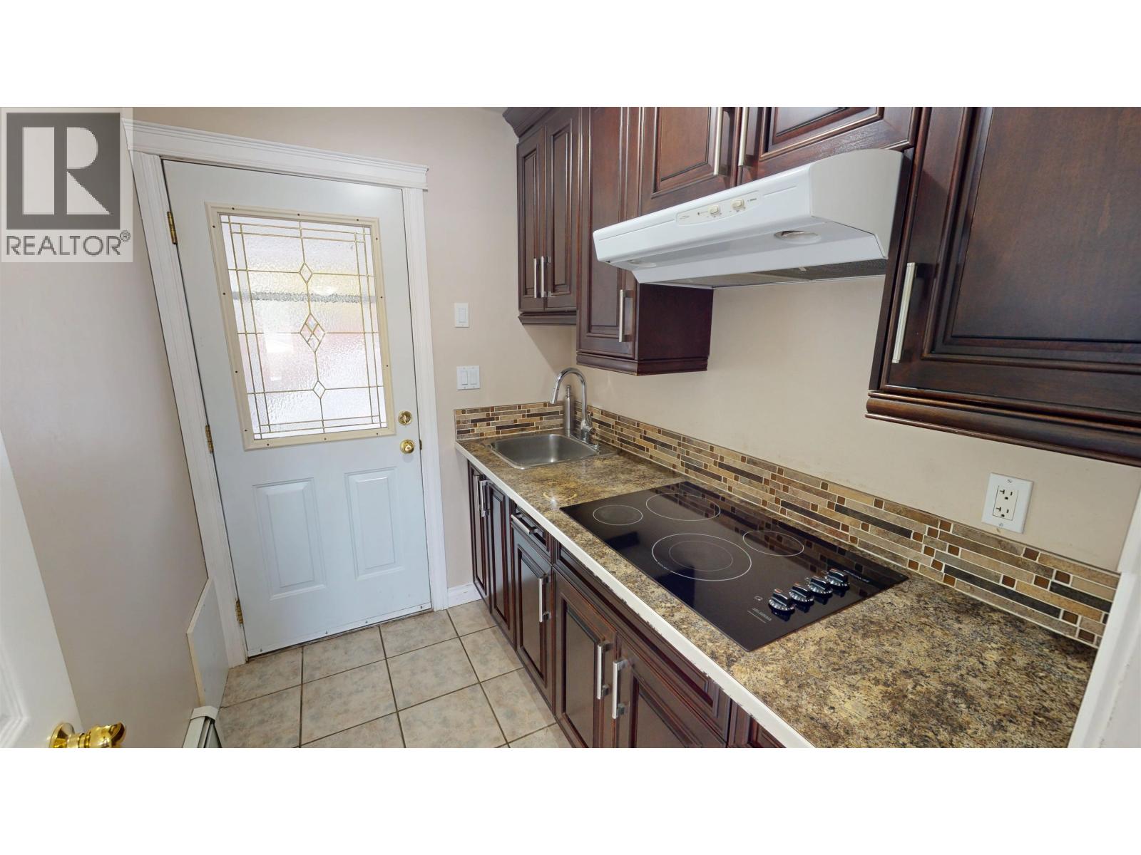 261 BLAIR STREET - 6
