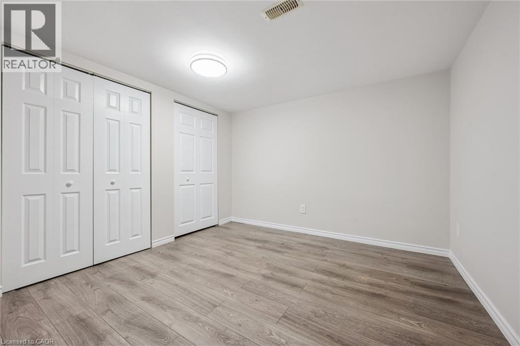 35 Pepperwood Crescent — photo 32