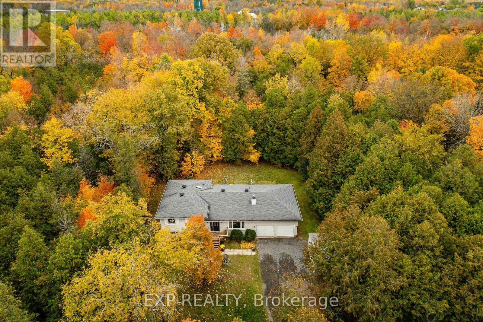 869 Rock Road — photo 1