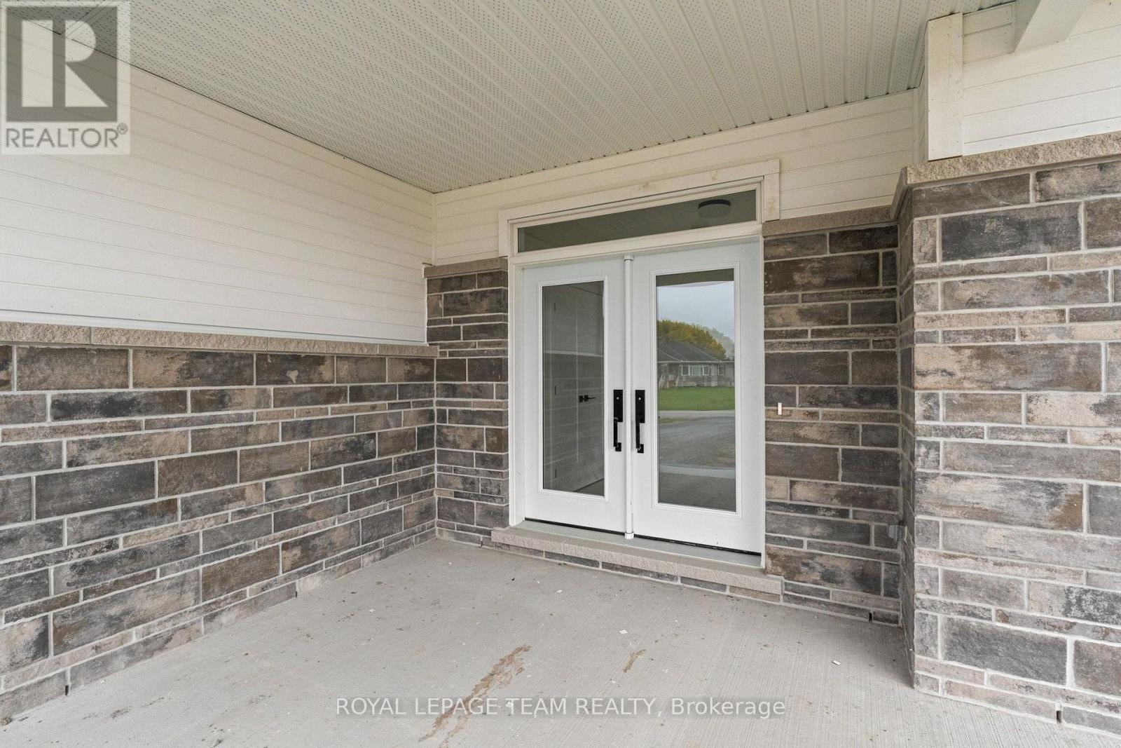 63 Hogan Drive — photo 4