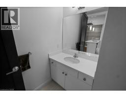 112 King Street E Unit# 401, Hamilton, ON L8N1A8 Photo 9