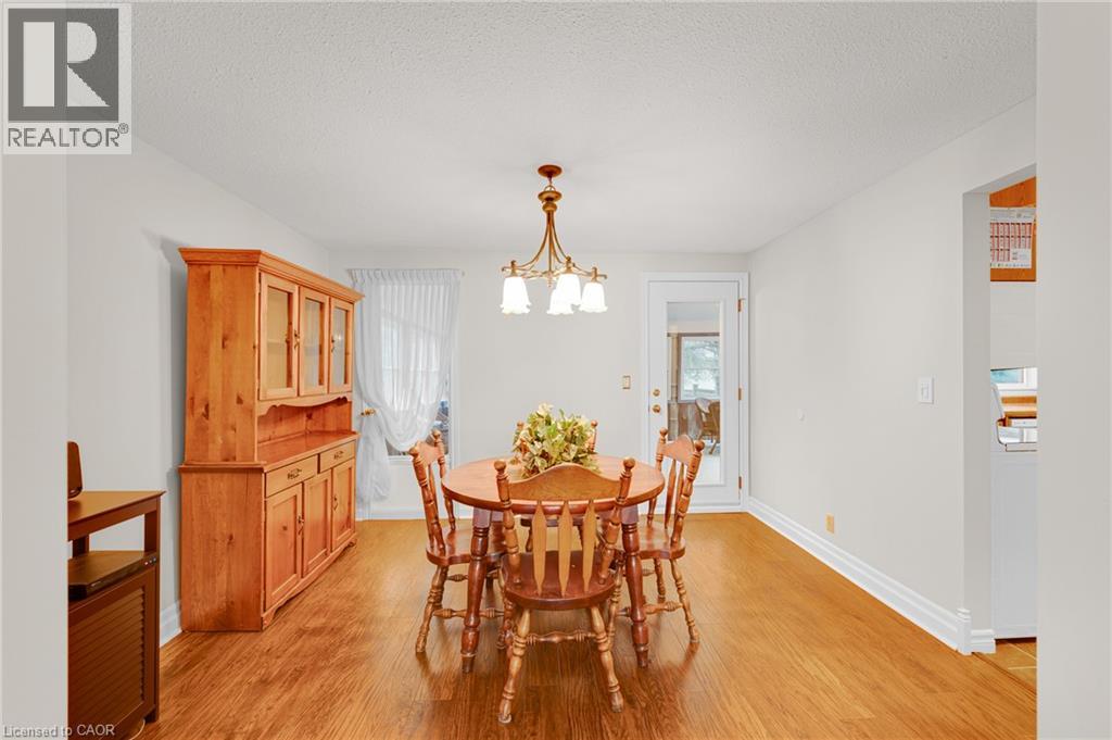 30 Westwood Crescent — photo 10