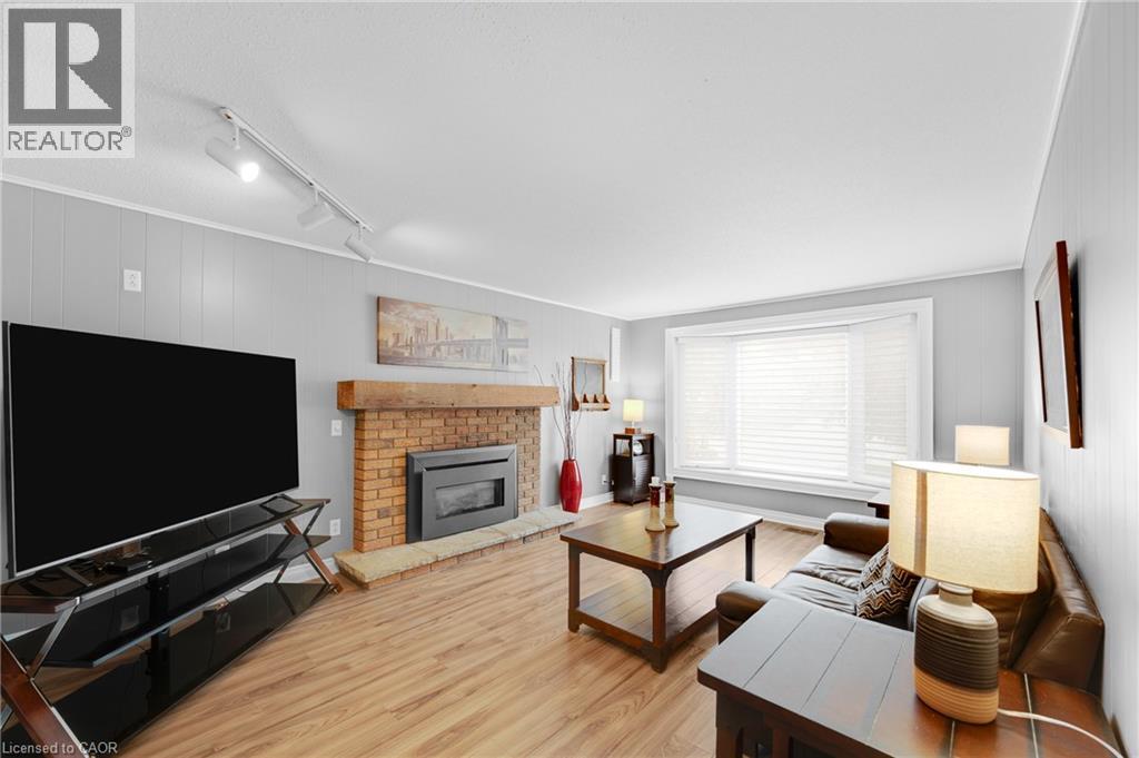 30 Westwood Crescent — photo 16