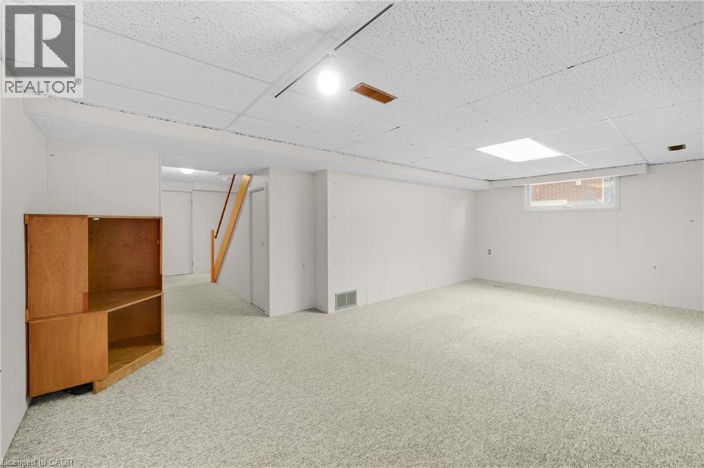 30 Westwood Crescent — photo 29