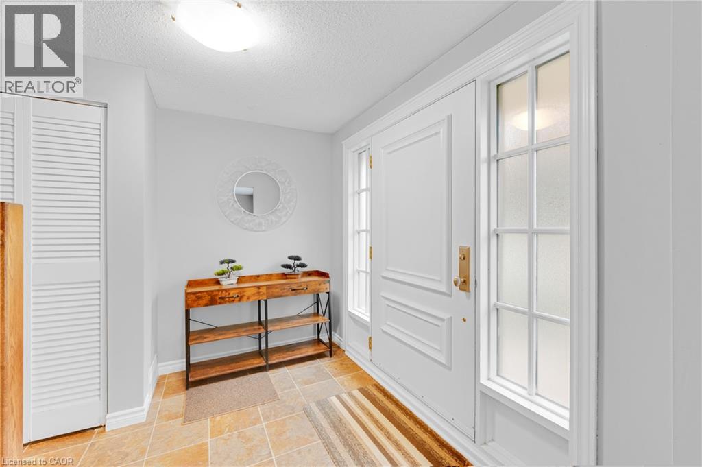 30 Westwood Crescent — photo 7