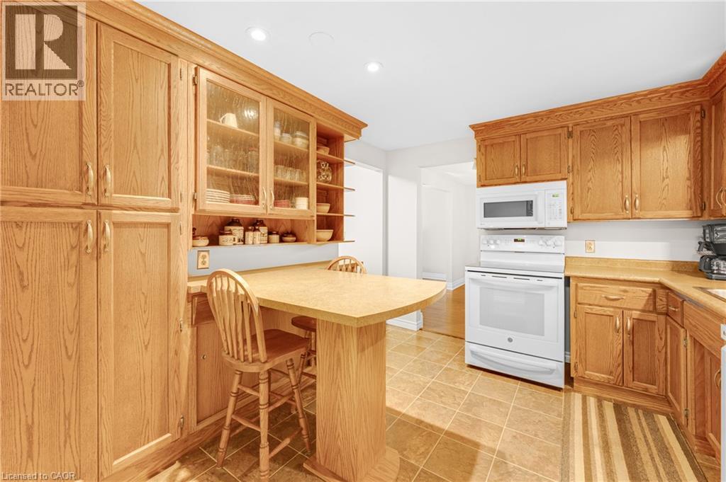 30 Westwood Crescent — photo 13