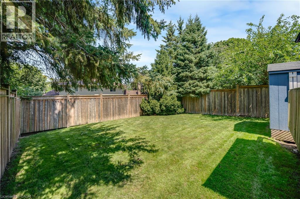 30 Westwood Crescent — photo 33