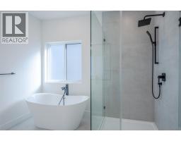 1125 Antler Drive, Penticton, BC V2A9G6 Photo 28