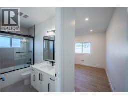 1125 Antler Drive, Penticton, BC V2A9G6 Photo 34
