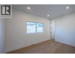 1125 Antler Drive, Penticton, BC V2A9G6 Photo 35