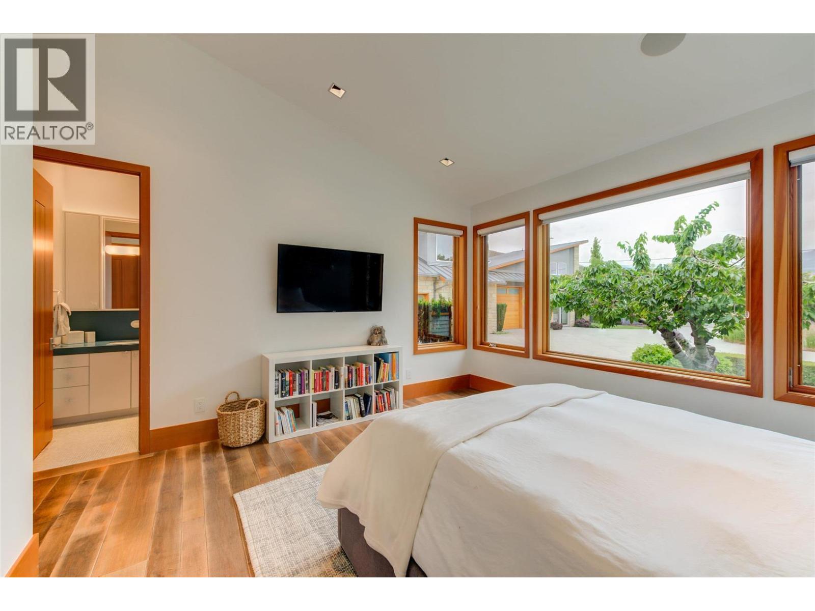 2463 Whitworth Road, West Kelowna - Image 1