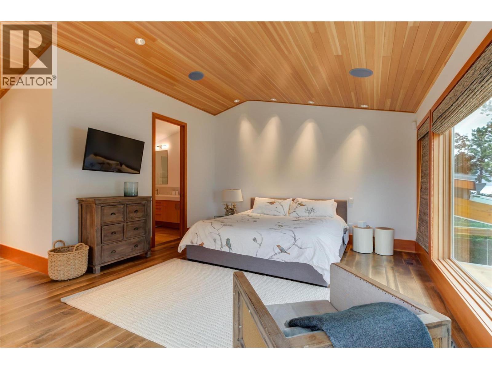 2463 Whitworth Road, West Kelowna - Image 1
