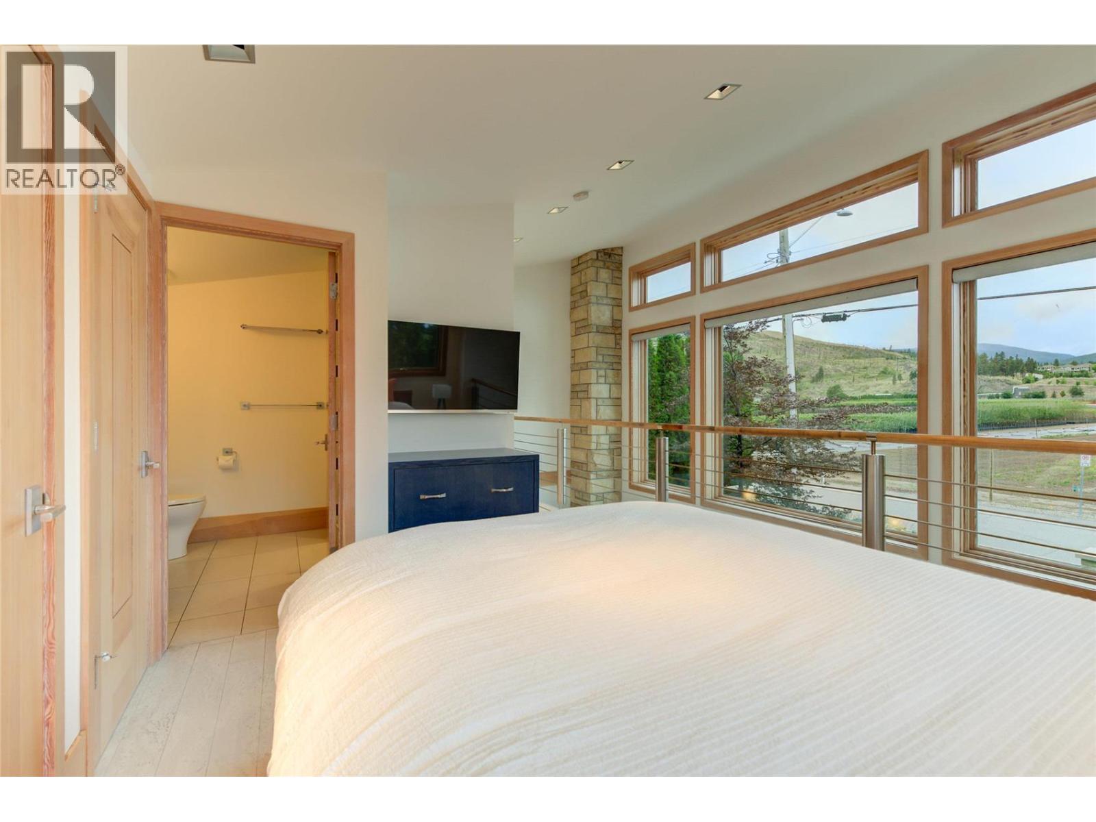 2463 Whitworth Road, West Kelowna - Image 1