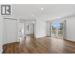 Full bathroom - 990 Todd Road, Kamloops, BC V2C5B2 Photo 12