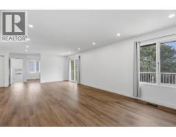 Full bathroom - 990 Todd Road, Kamloops, BC V2C5B2 Photo 11