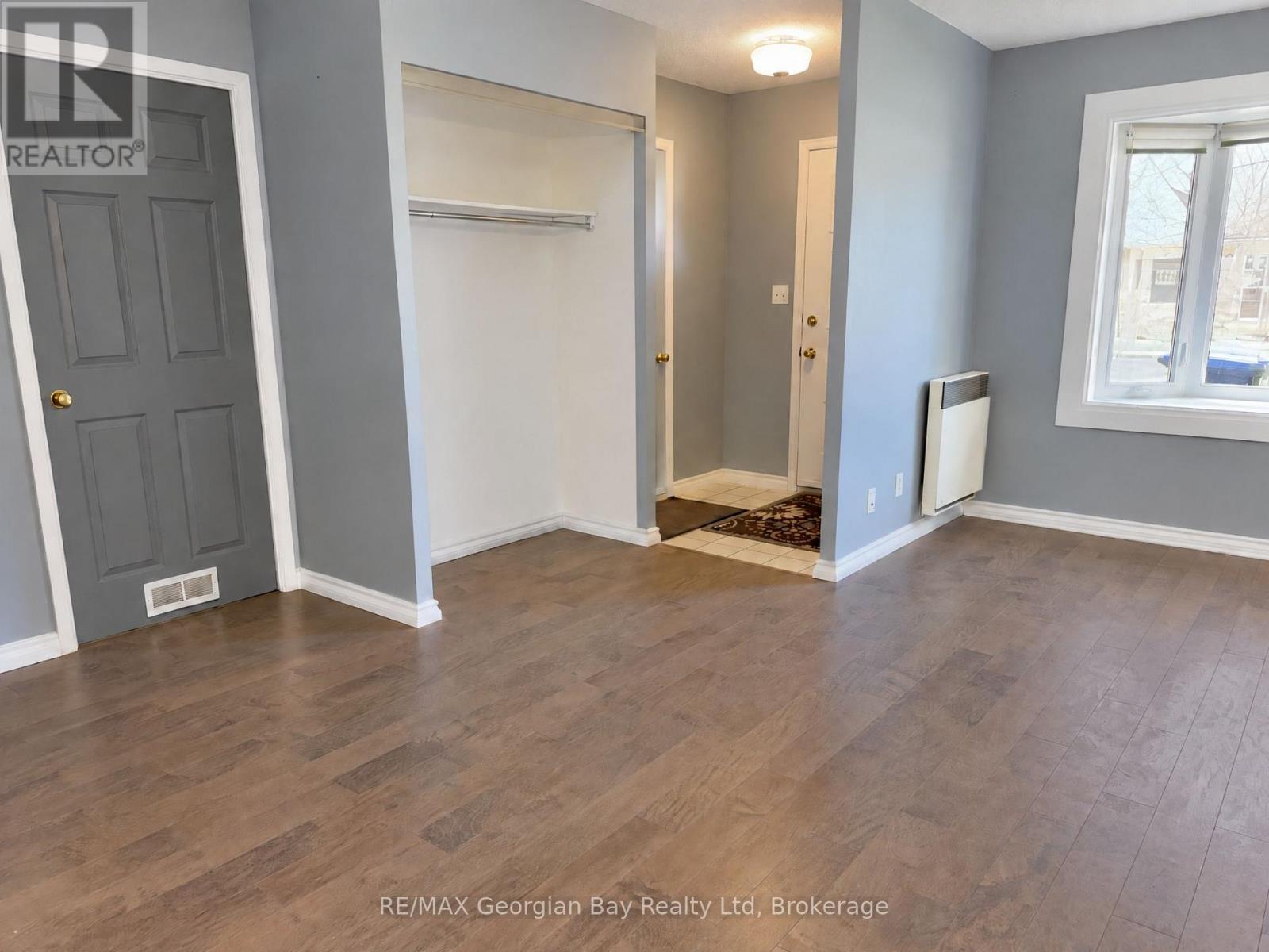 696 King Street — photo 13