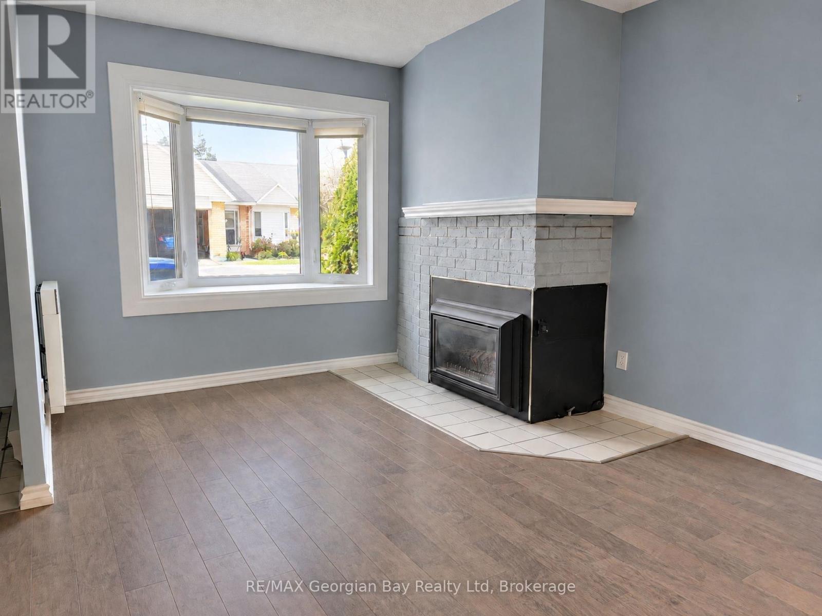 696 King Street — photo 15
