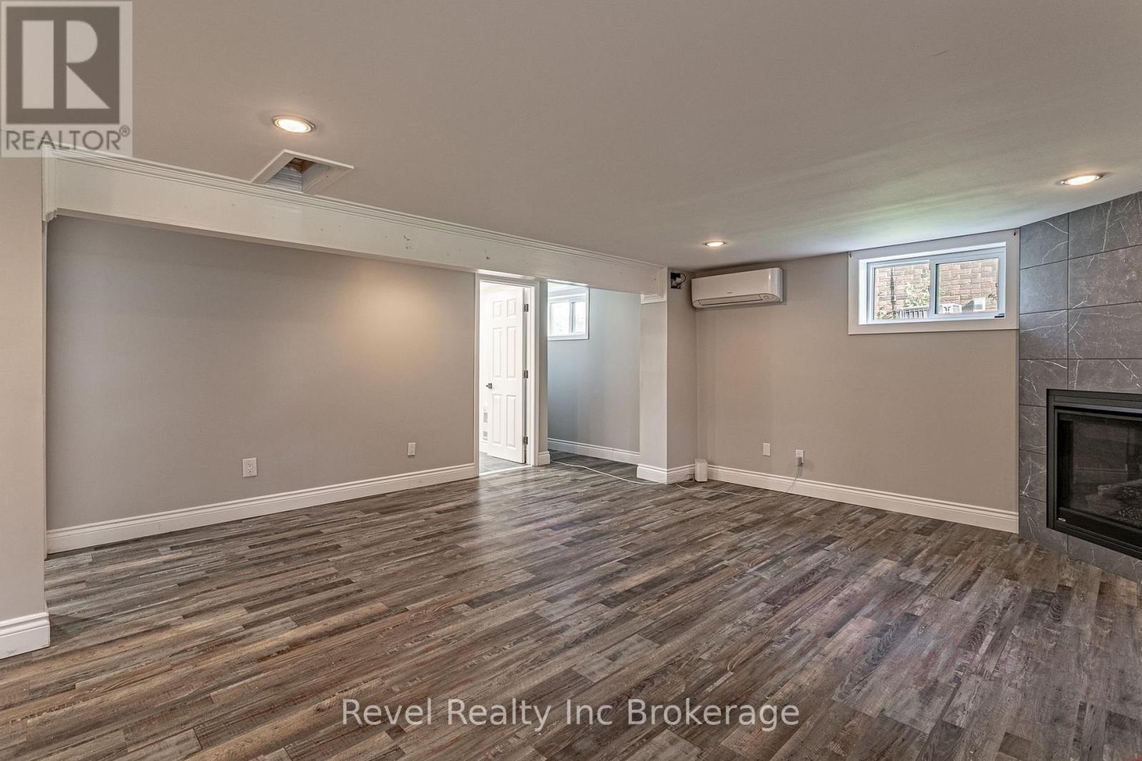 824 DEVONSHIRE AVENUE - 16