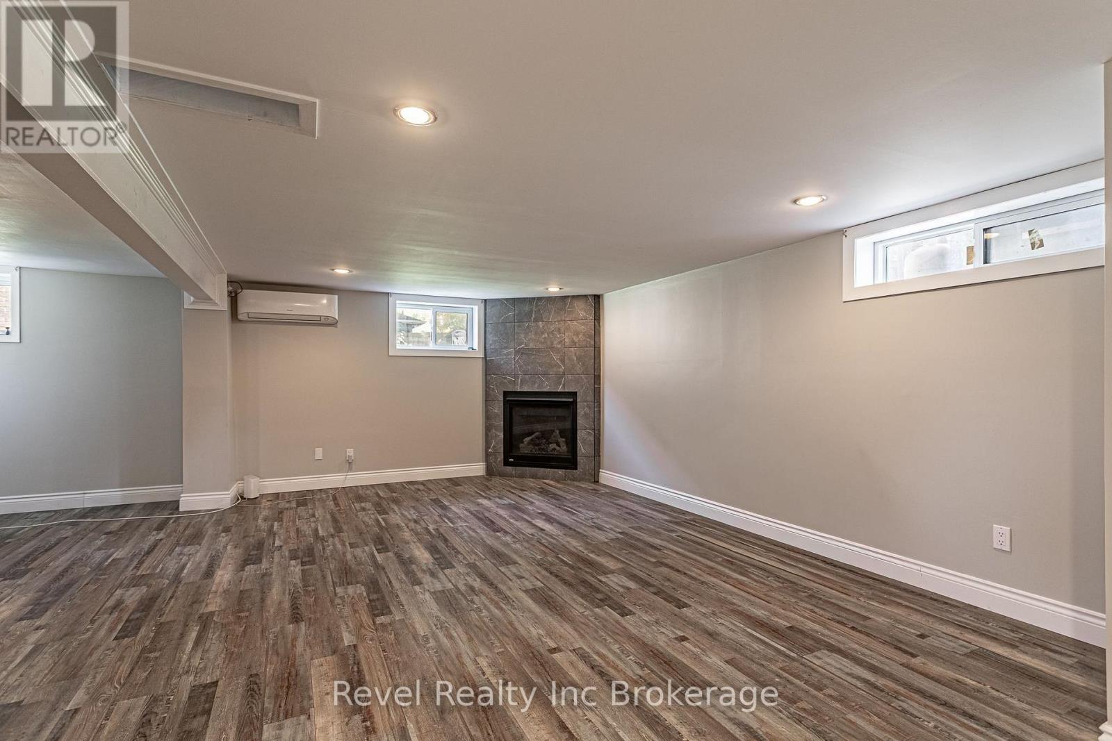 824 Devonshire Avenue — photo 18