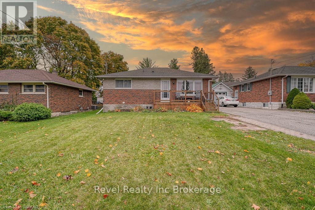 824 DEVONSHIRE AVENUE - 2