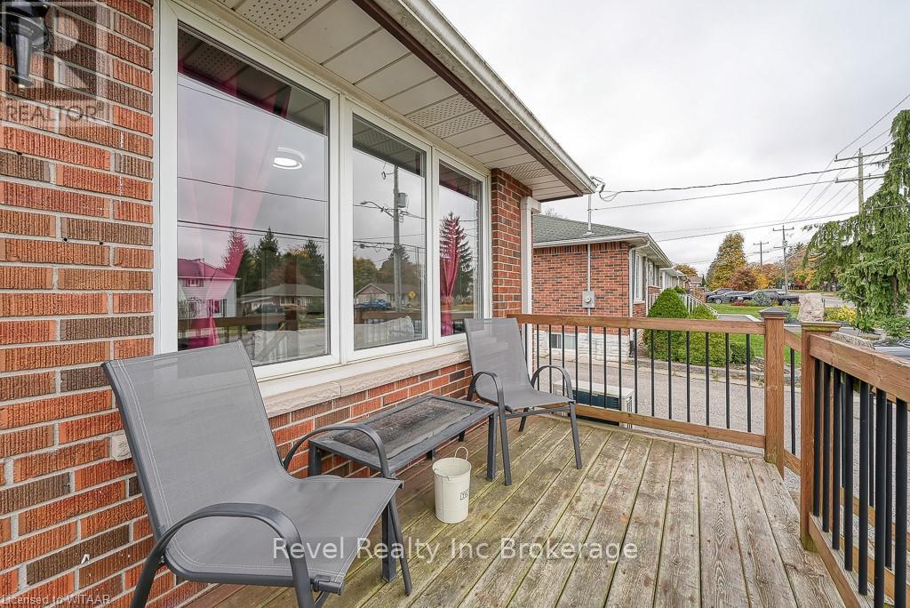 824 DEVONSHIRE AVENUE - 5