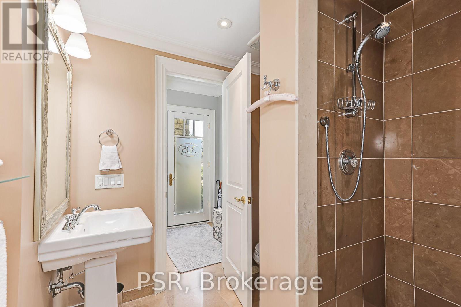 40 Trott Boulevard — photo 22