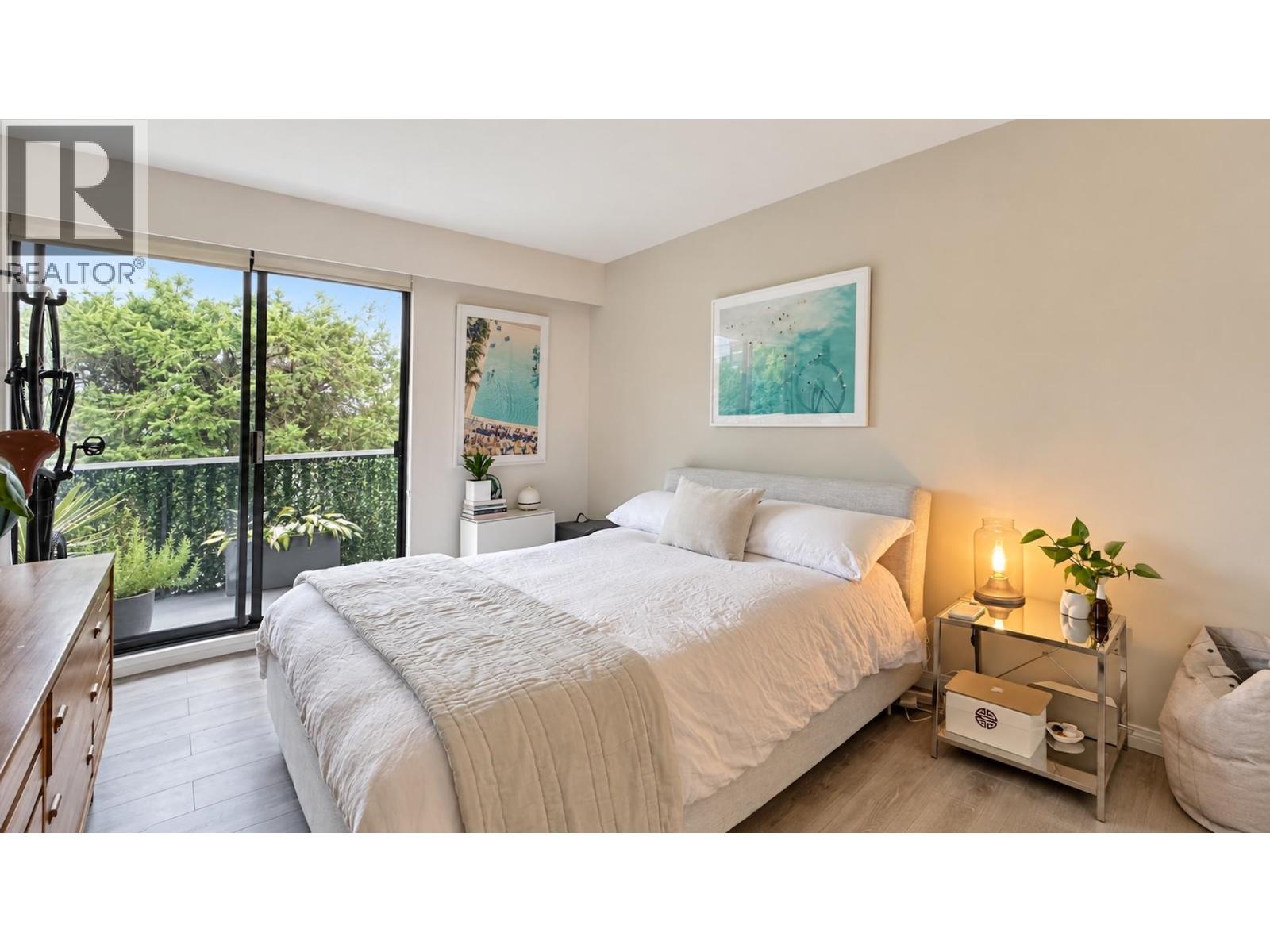 Photo of 204 1610 CHESTERFIELD AVENUE 17