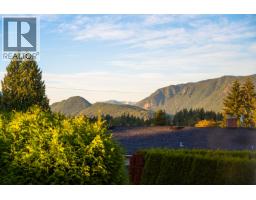 327 Mount Royal Court, Port Moody, BC V3H3Z3 Photo 18