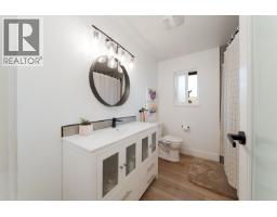 327 Mount Royal Court, Port Moody, BC V3H3Z3 Photo 24