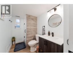 327 Mount Royal Court, Port Moody, BC V3H3Z3 Photo 35