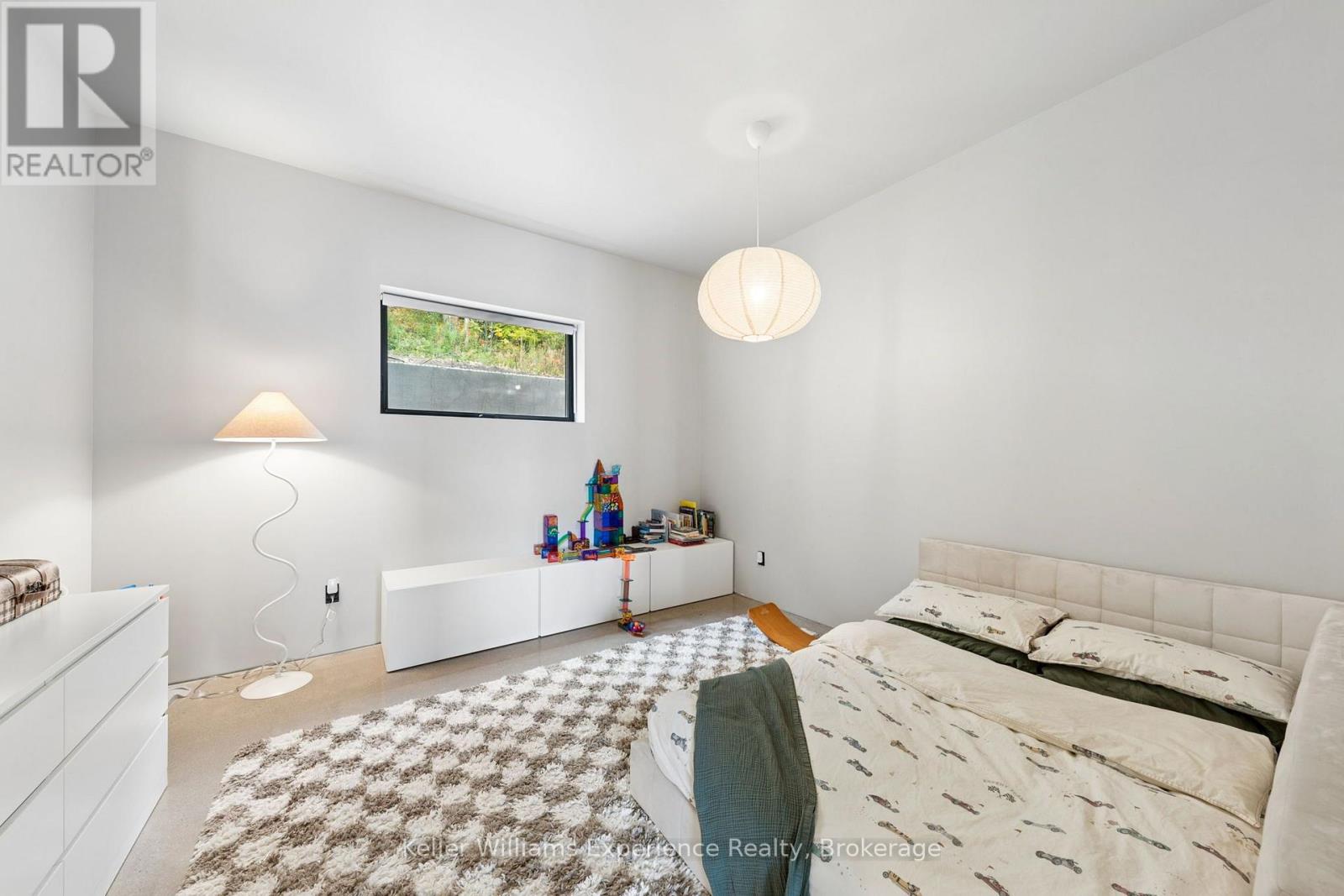 476 CHAMPLAIN ROAD - 15