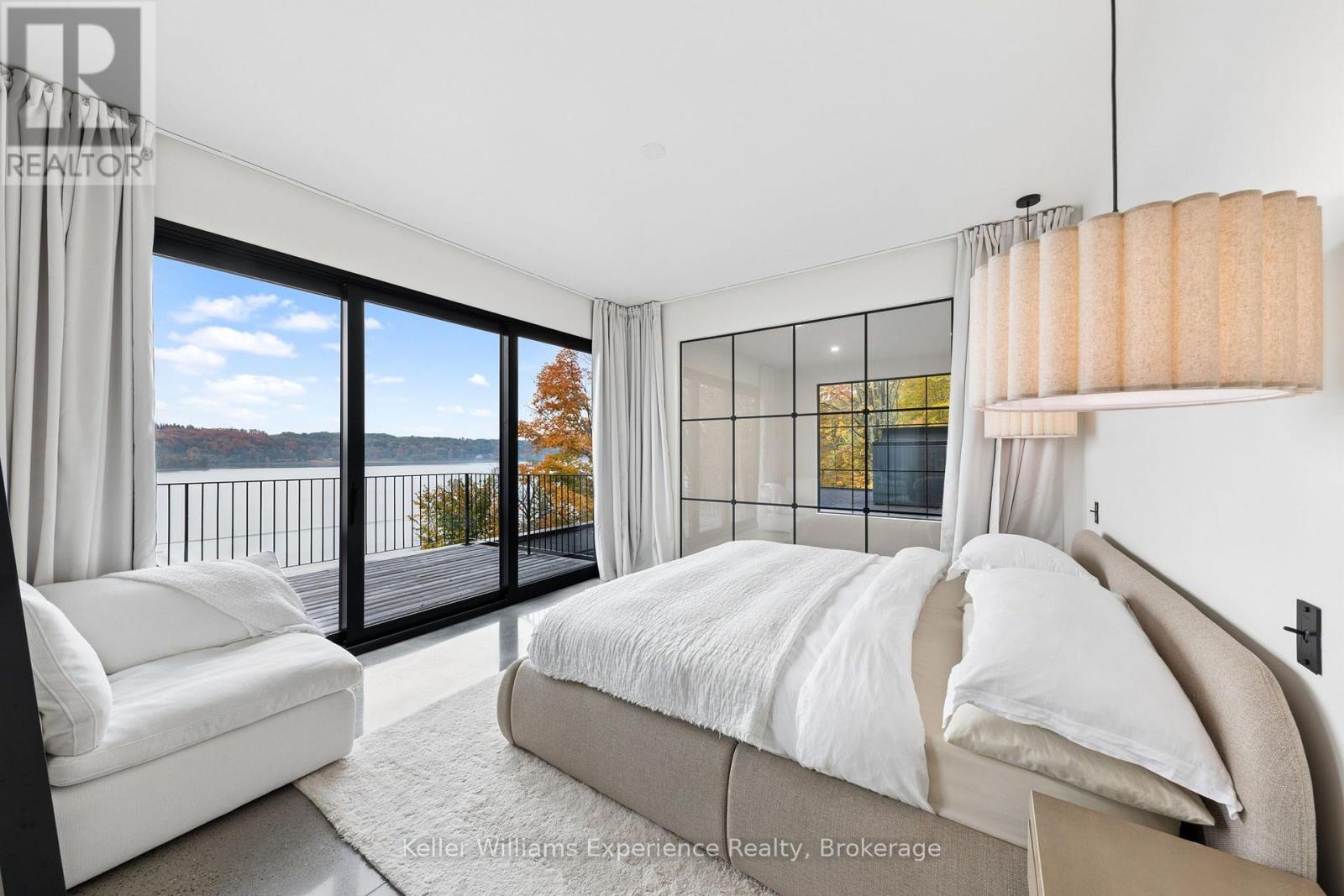 476 CHAMPLAIN ROAD - 18