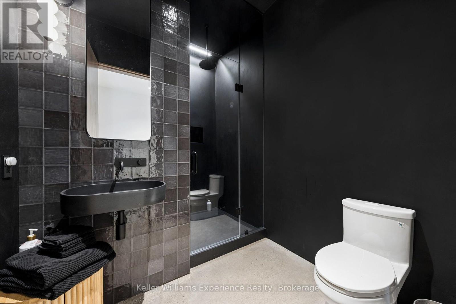 476 CHAMPLAIN ROAD - 24