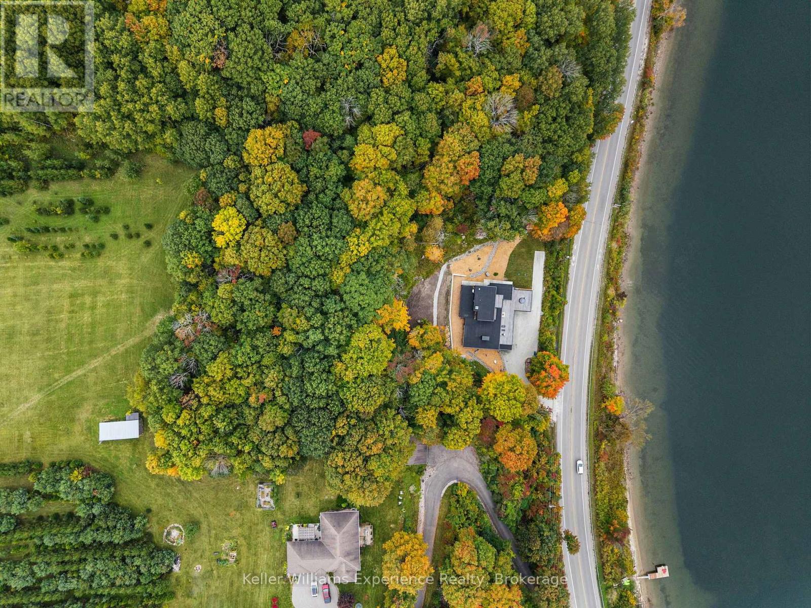 476 CHAMPLAIN ROAD - 29