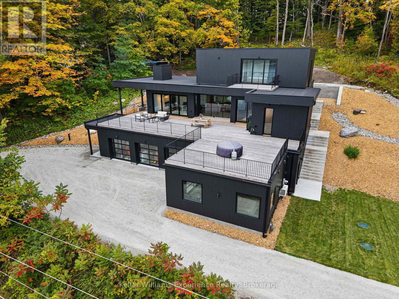 476 CHAMPLAIN ROAD - 34