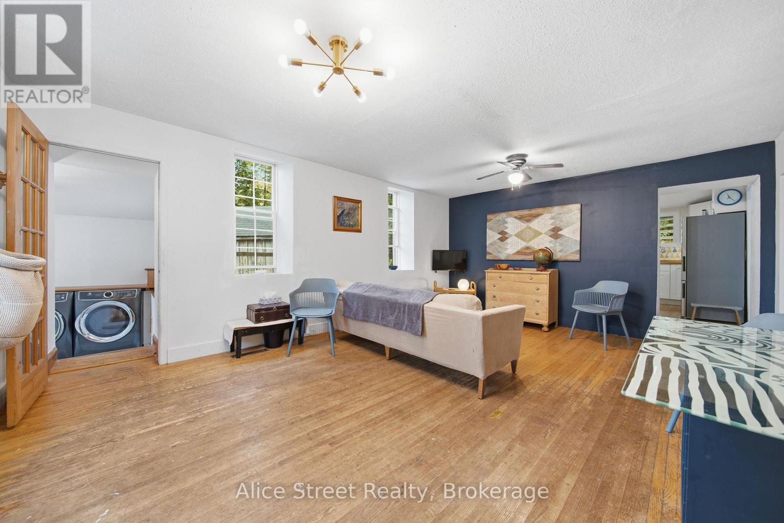 39 Arthur Street North — photo 11
