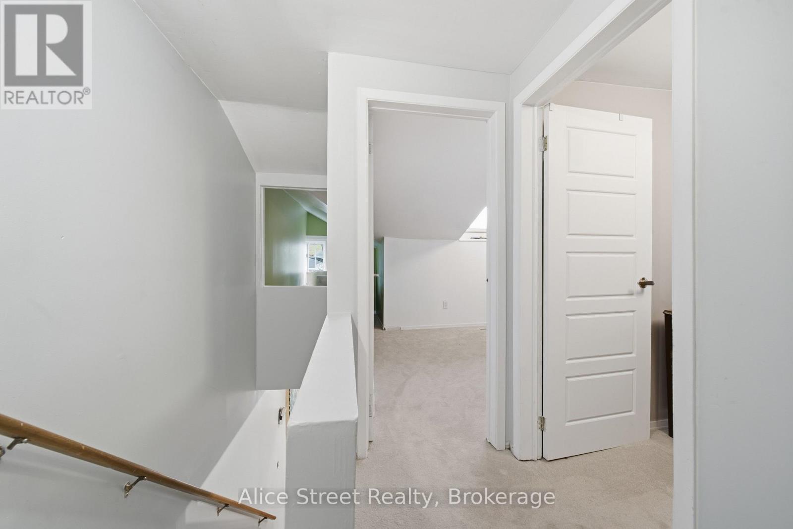 39 Arthur Street North — photo 22