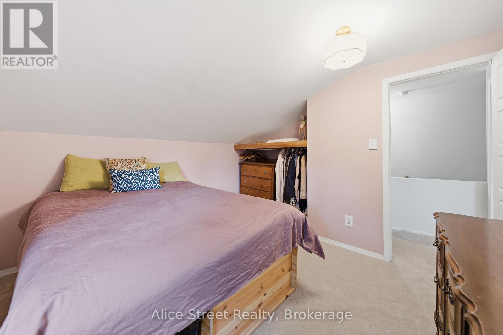 39 Arthur Street North — photo 25
