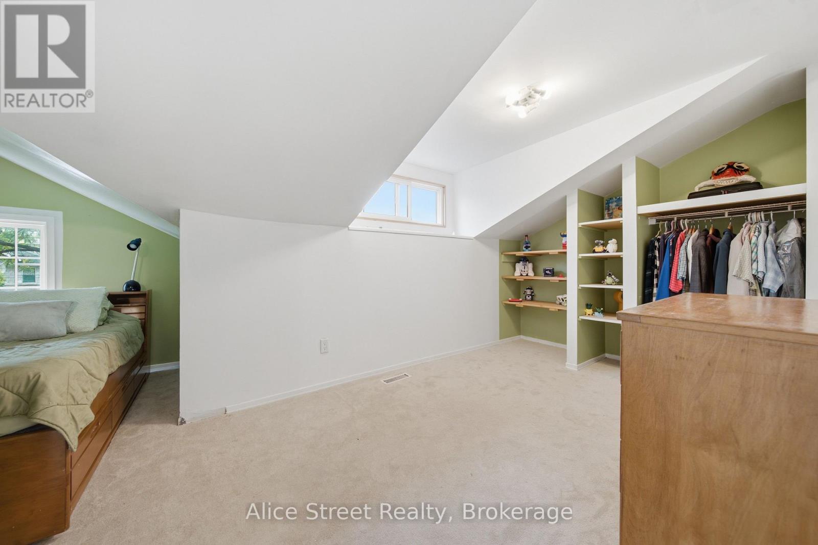 39 Arthur Street North — photo 26