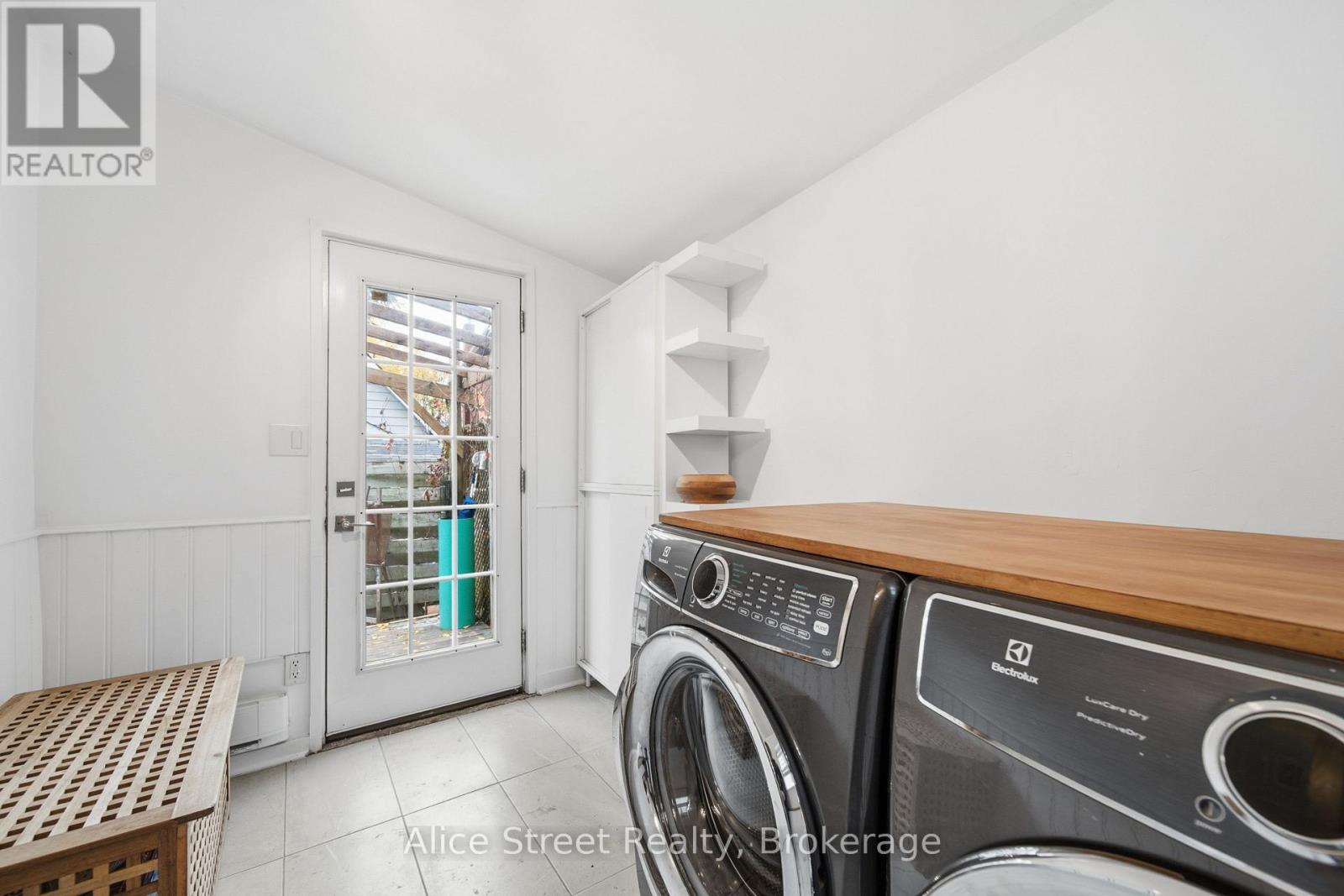 39 Arthur Street North — photo 8