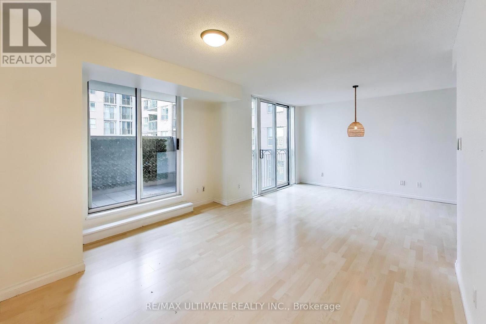 313 Richmond Street East — photo 12