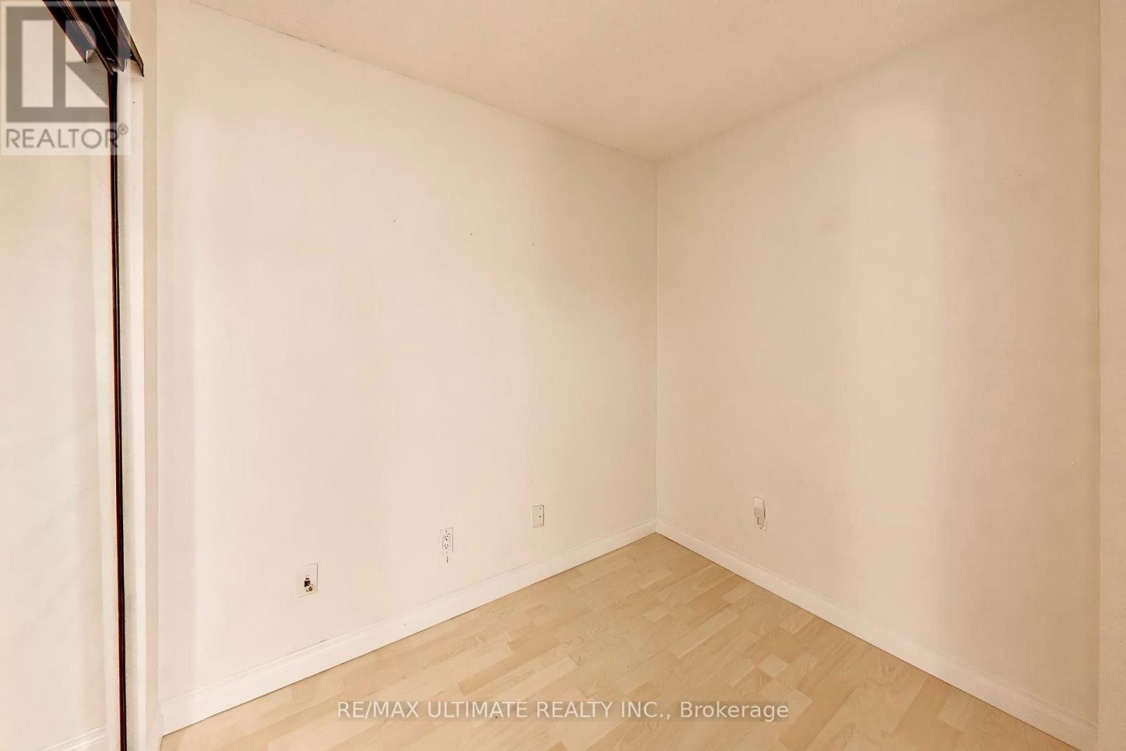 313 Richmond Street East — photo 17