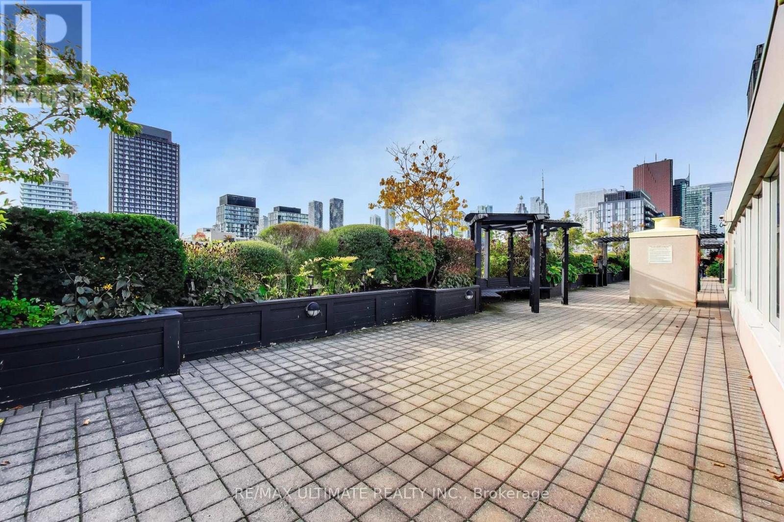 313 Richmond Street East — photo 33