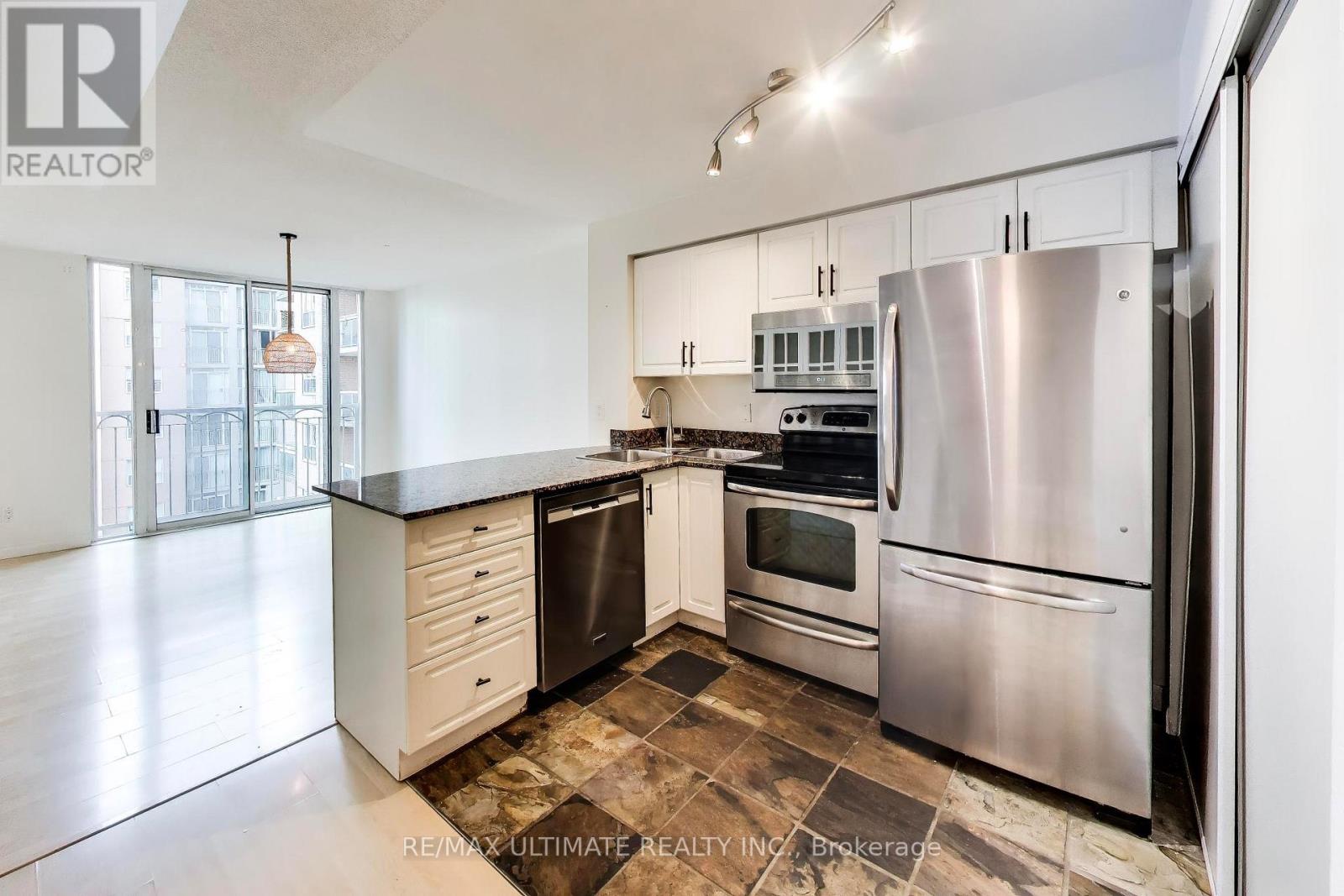 313 Richmond Street East — photo 7